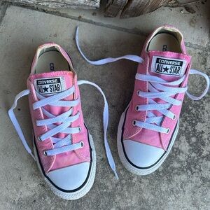 Converse All Star Chuck Taylor Pink Sneakers with White Accents youth Sz-2. I